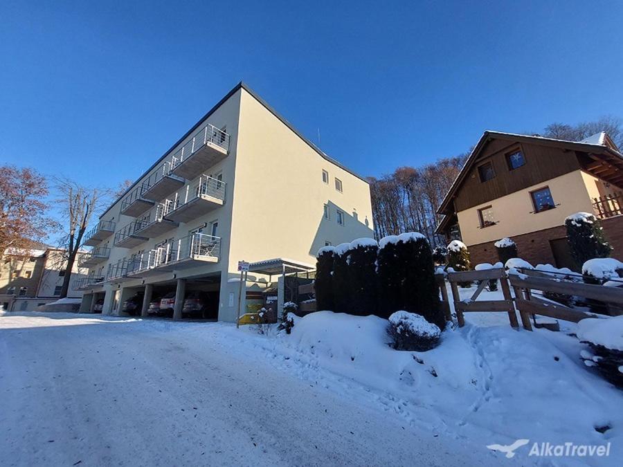 Moderni Apartman Horni Marsov - By Alka エクステリア 写真